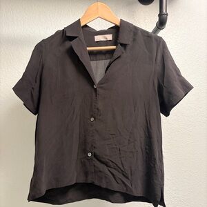 Everlane boxy 100% silk button up Top women’s Size 0 black short sleeve shirt